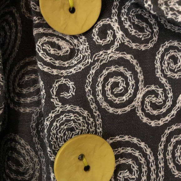 3 Sisters babydoll jacket - Picture 2 of 5